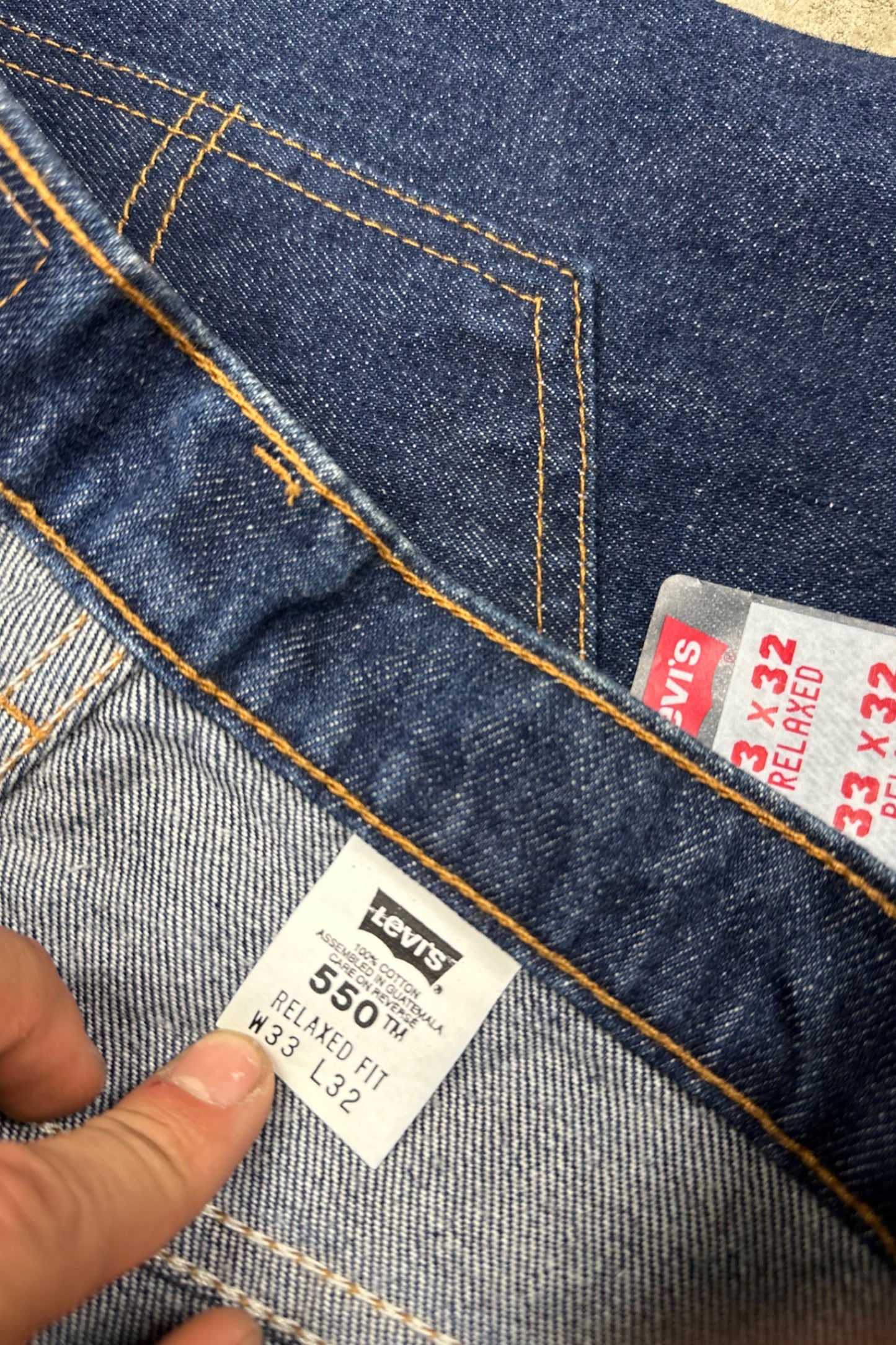 Deadstock 90s Levi’s 550 Orange Tab - 33x32