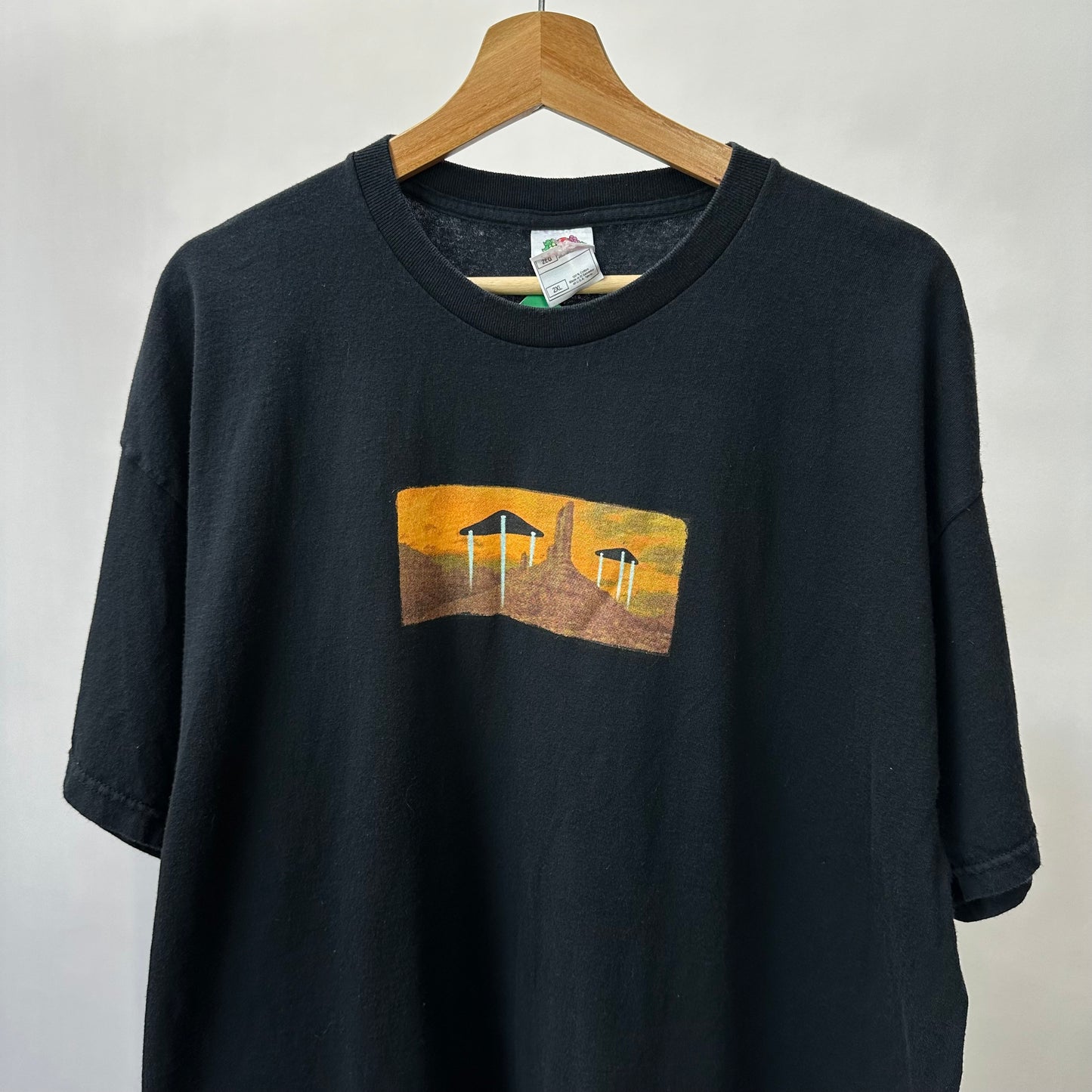 Upcycled Vintage UFO T-Shirt by Beter - 2XL