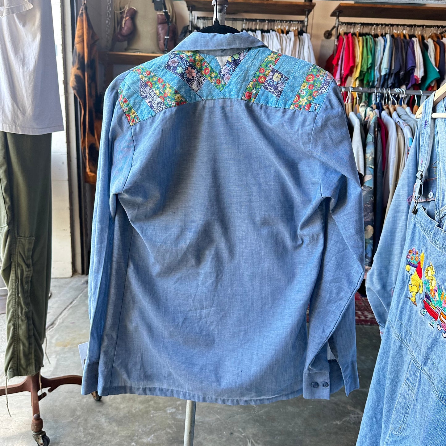 Vintage 60s/70s Floral Heart Shirt - Women’s Medium
