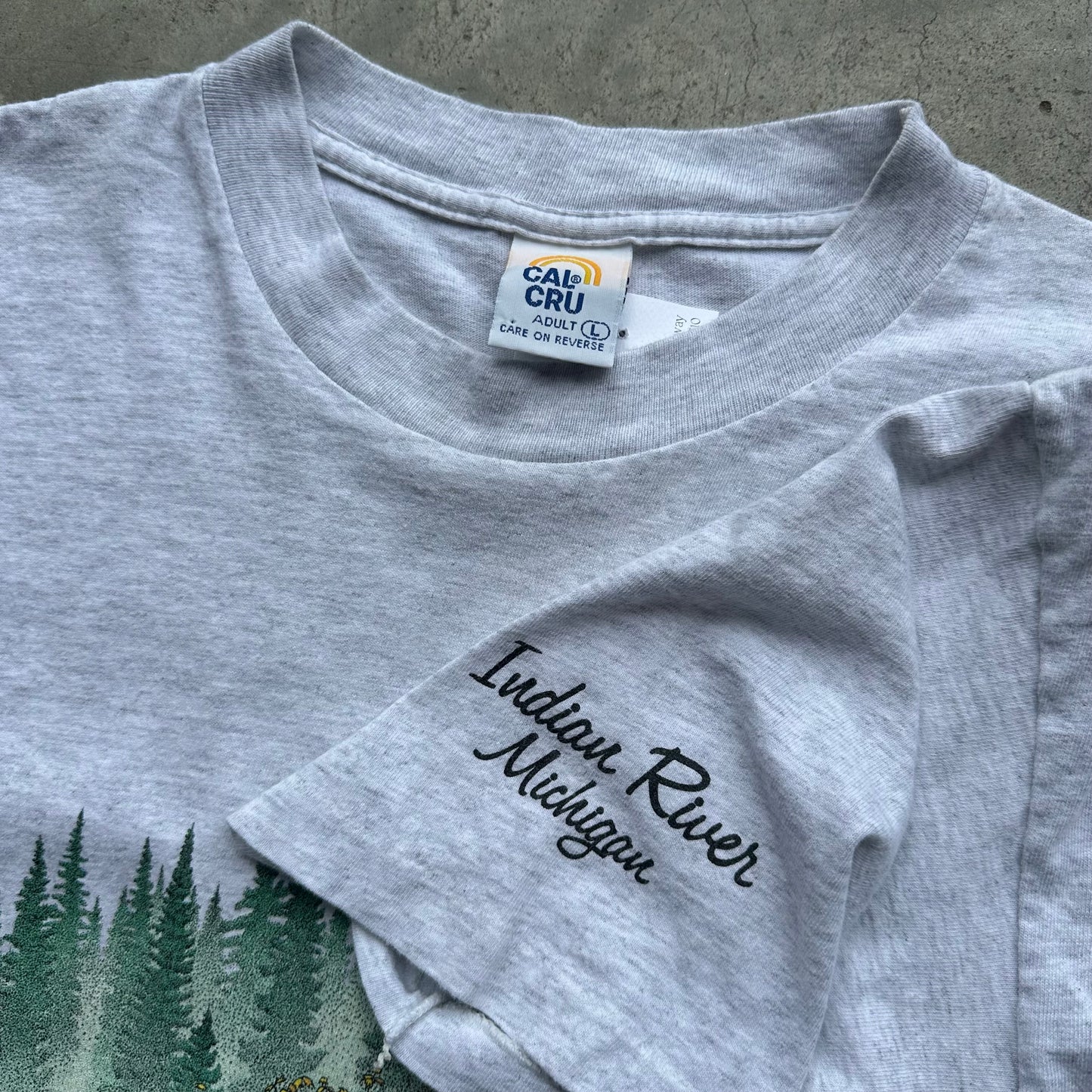 Vintage Bear Nature Indian River T Shirt - Large