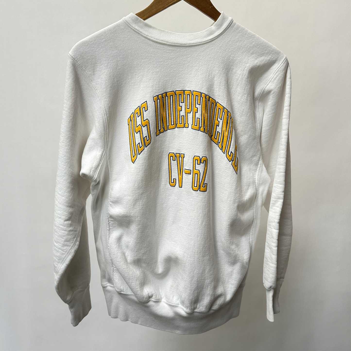 Vintage 90s USS Independence CV-62 Military Unit Sweatshirt - S/M