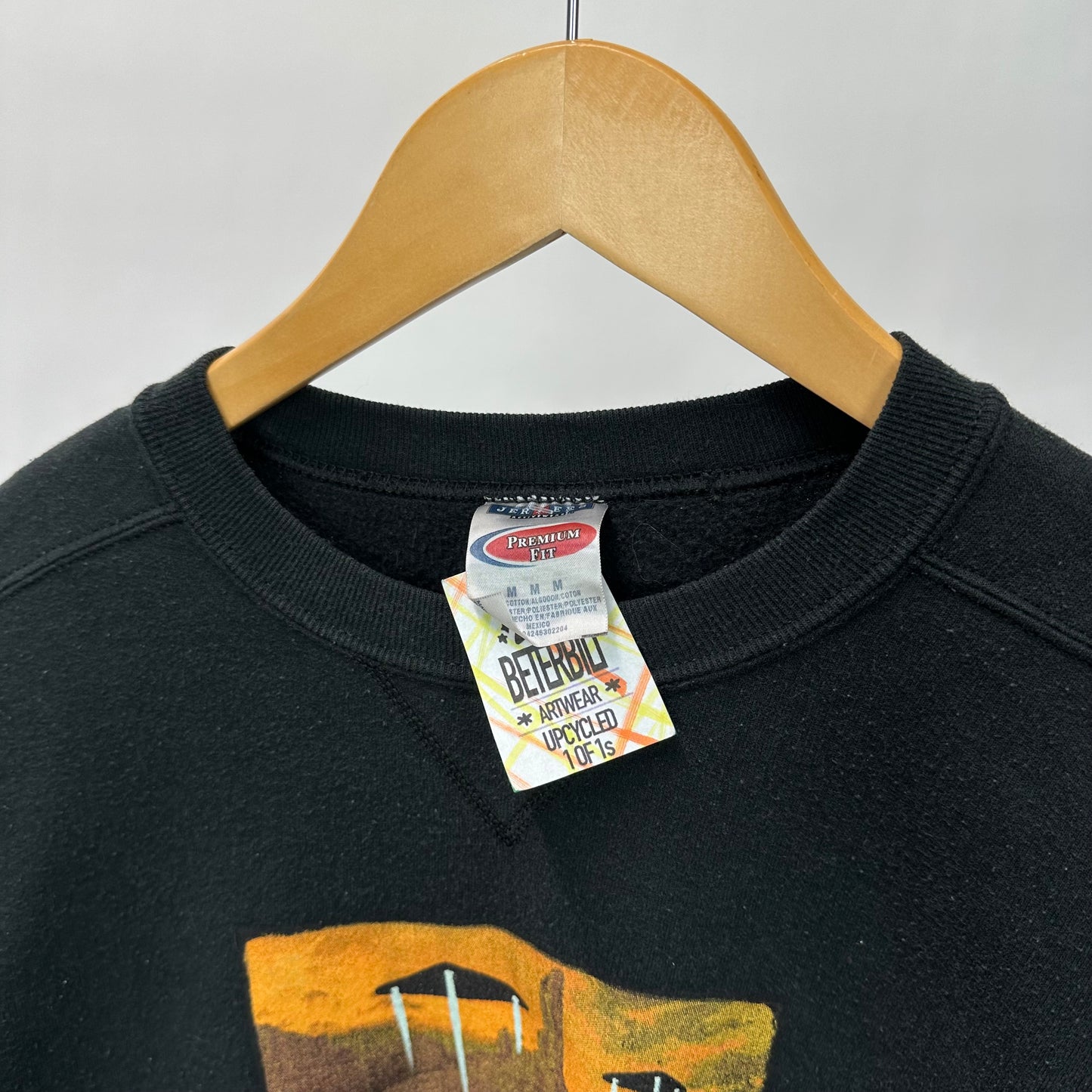 Upcycled Vintage UFO Sweatshirt by Beter
